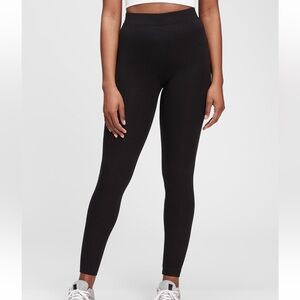 GAP - Women's Black Leggings, full length.  Size small.